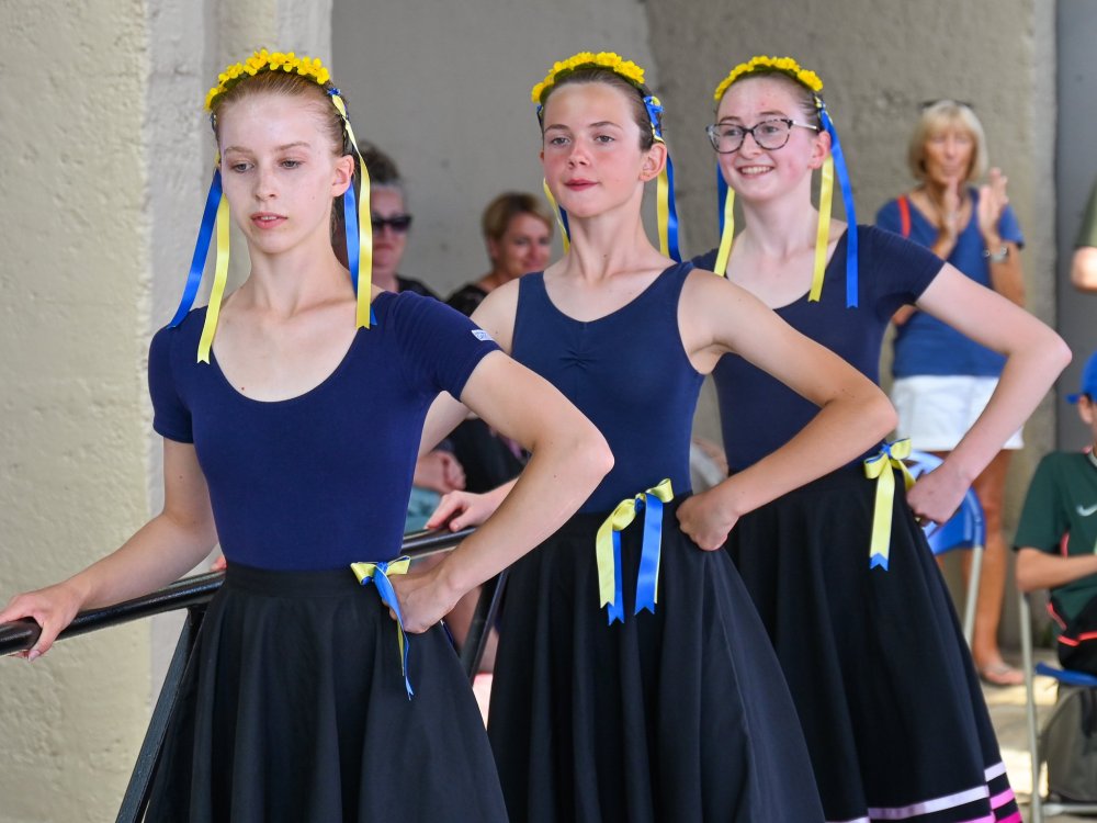 CarnivalLSBOnThePromenade3